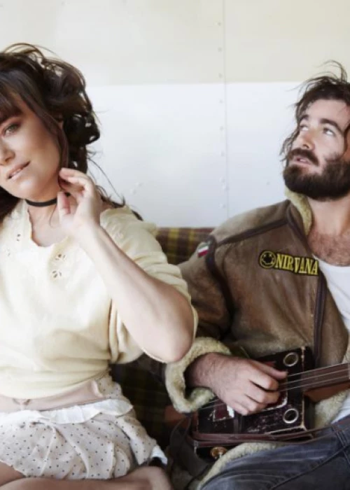 Angus et Julia STONE