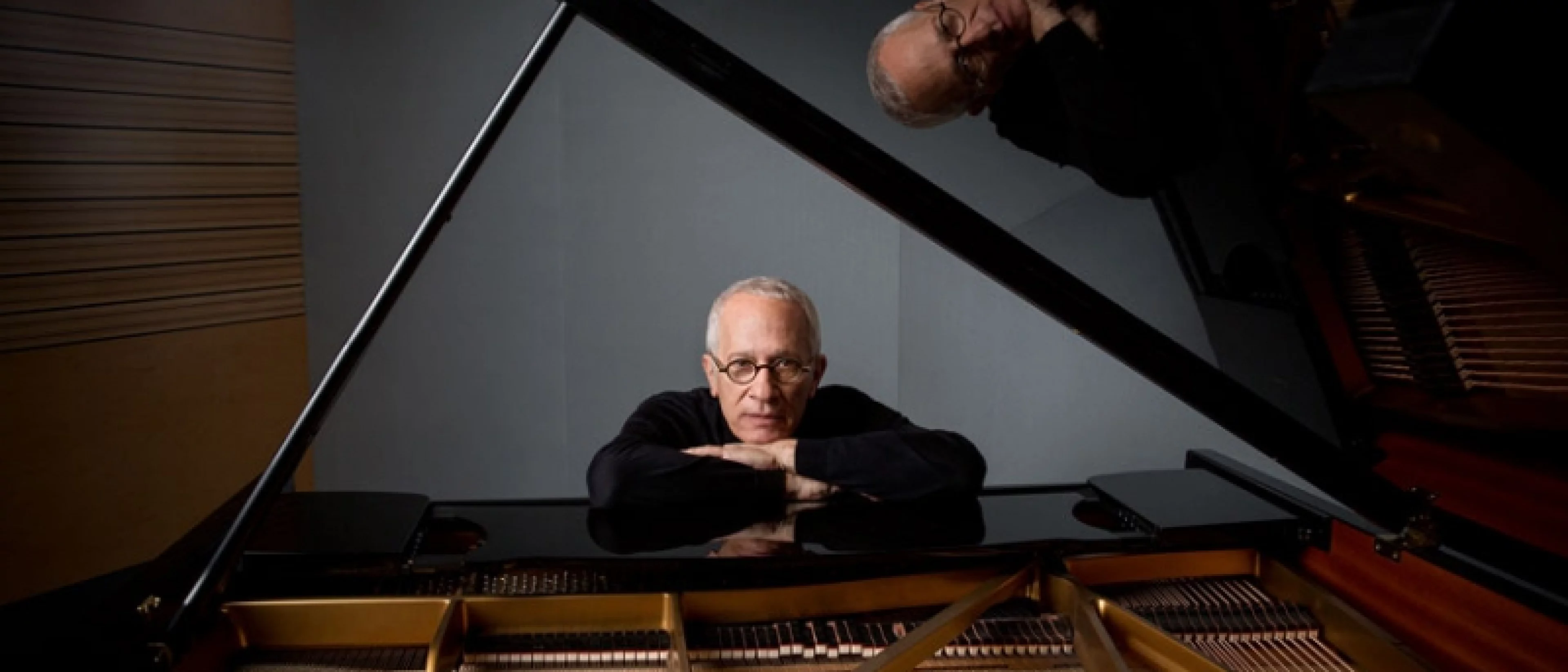 (James NEWTON HOWARD)