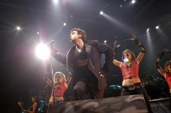 Robbie WILLIAMS + Skin