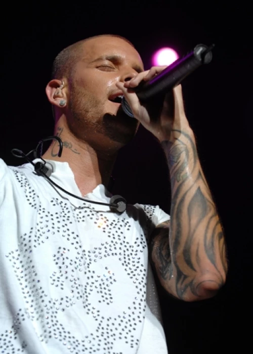 M. POKORA (1ère partie : Tyron)