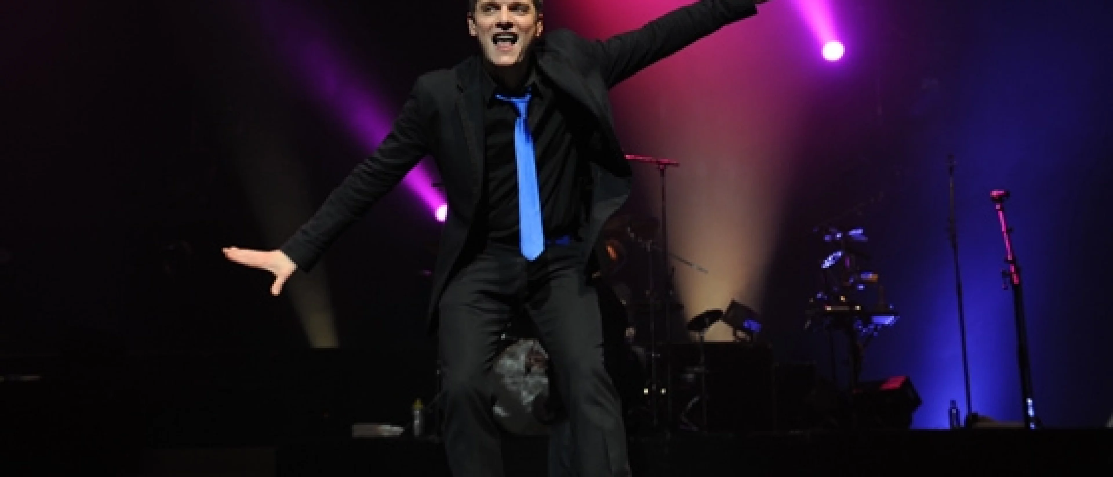 BÉNABAR  (1ère partie : Charlotte MARIN)