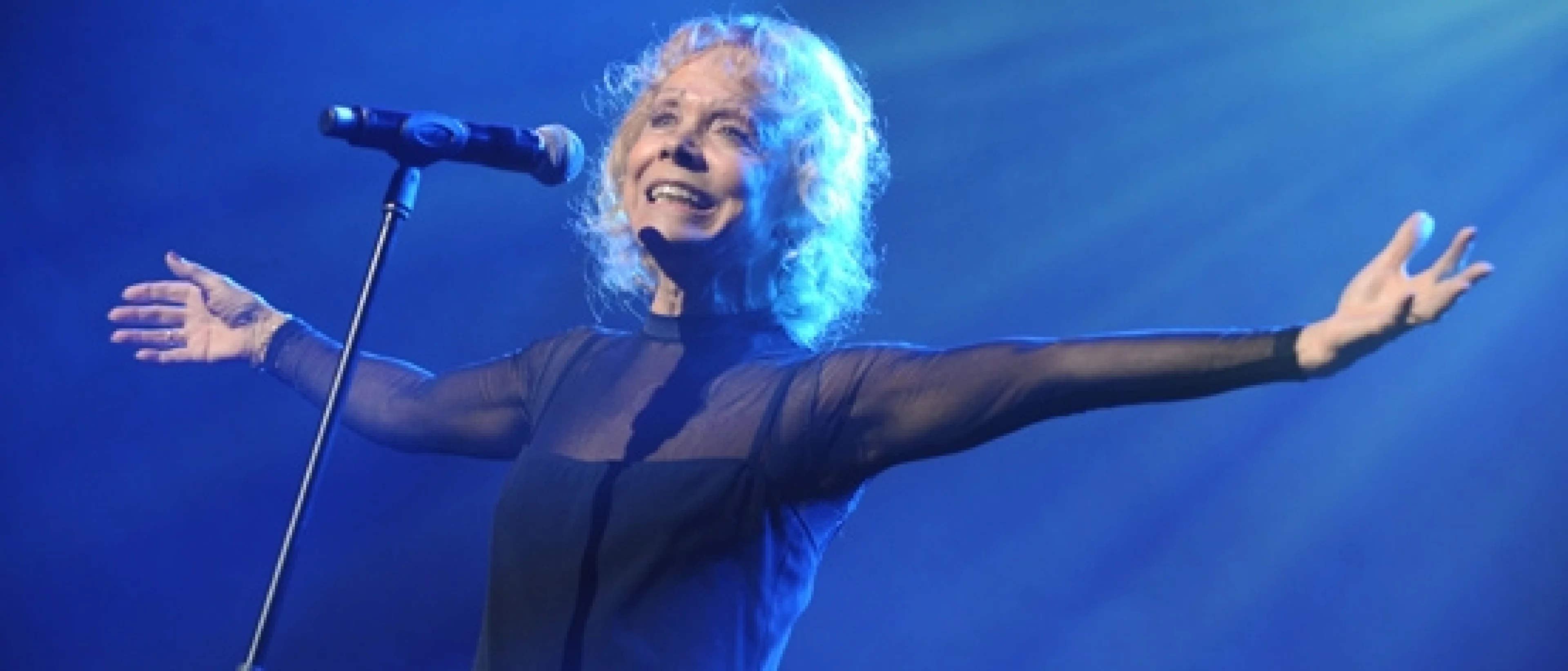 AGE TENDRE   La tournée des idoles