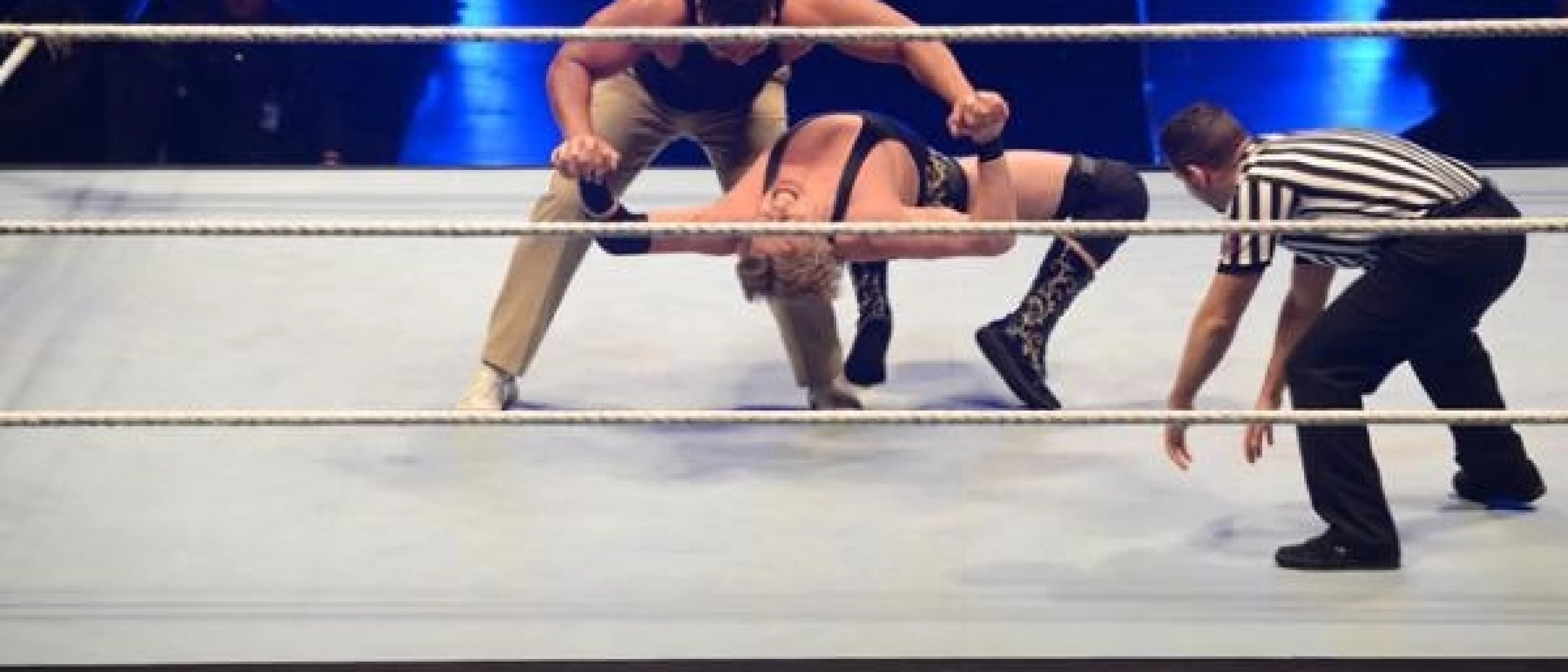 WWE présente "WrestleMania Revenge Tour"