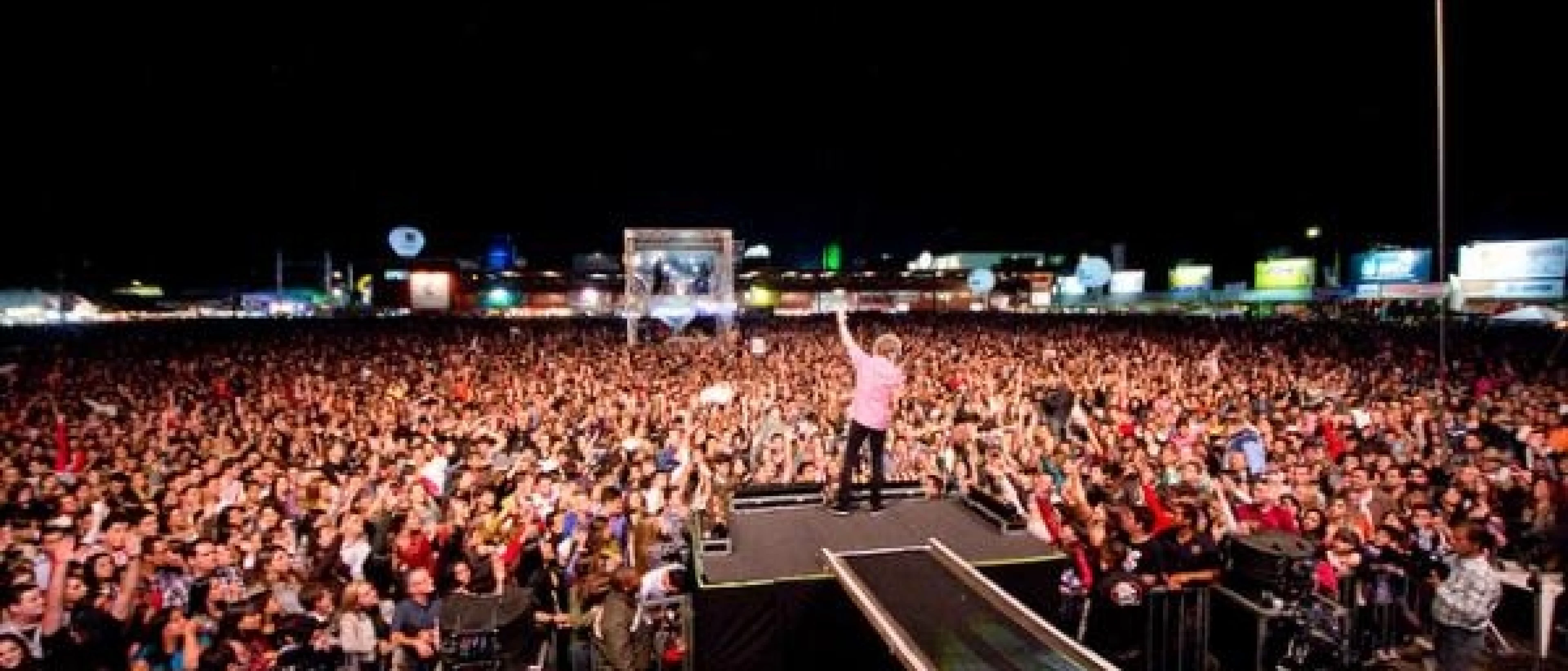 Michel TELO (1ère partie Nelio REAL)