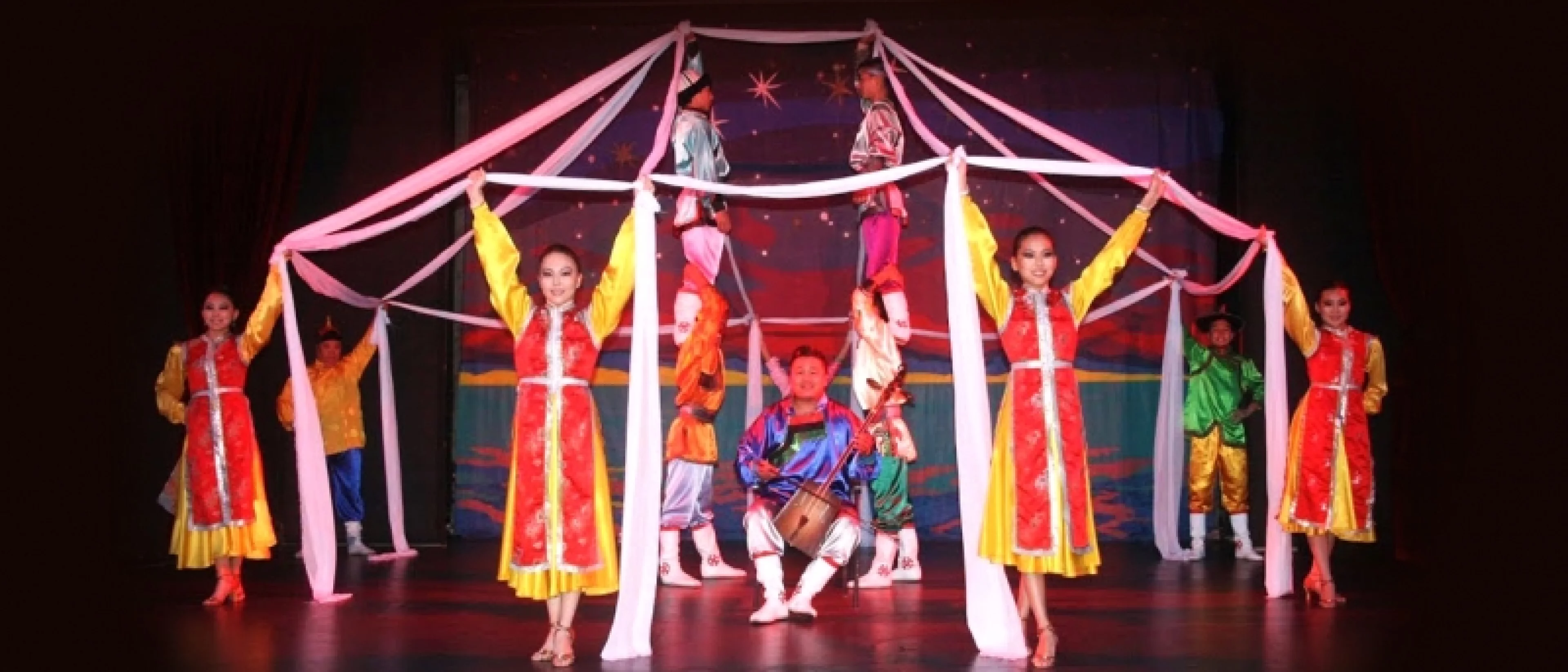 Les Étoiles du Cirque de Mongolie