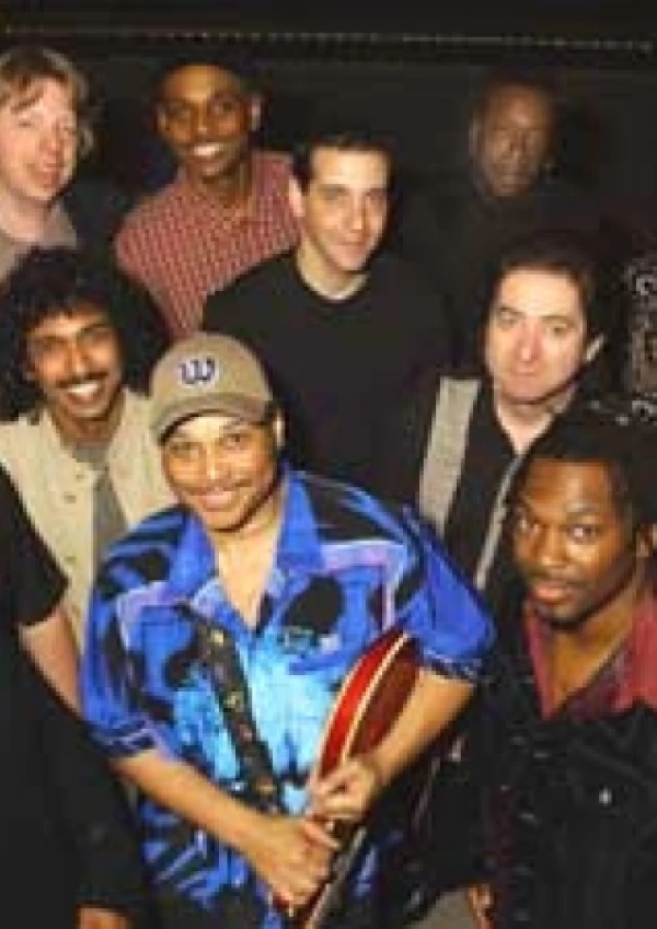 THE EARTH, WIND & FIRE EXPERIENCE featuring Al Mc KAY